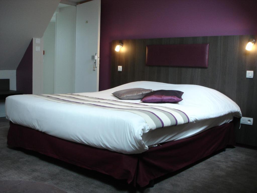 Logis Hotel Spa Restaurant Au Site Normand Клесі Номер фото