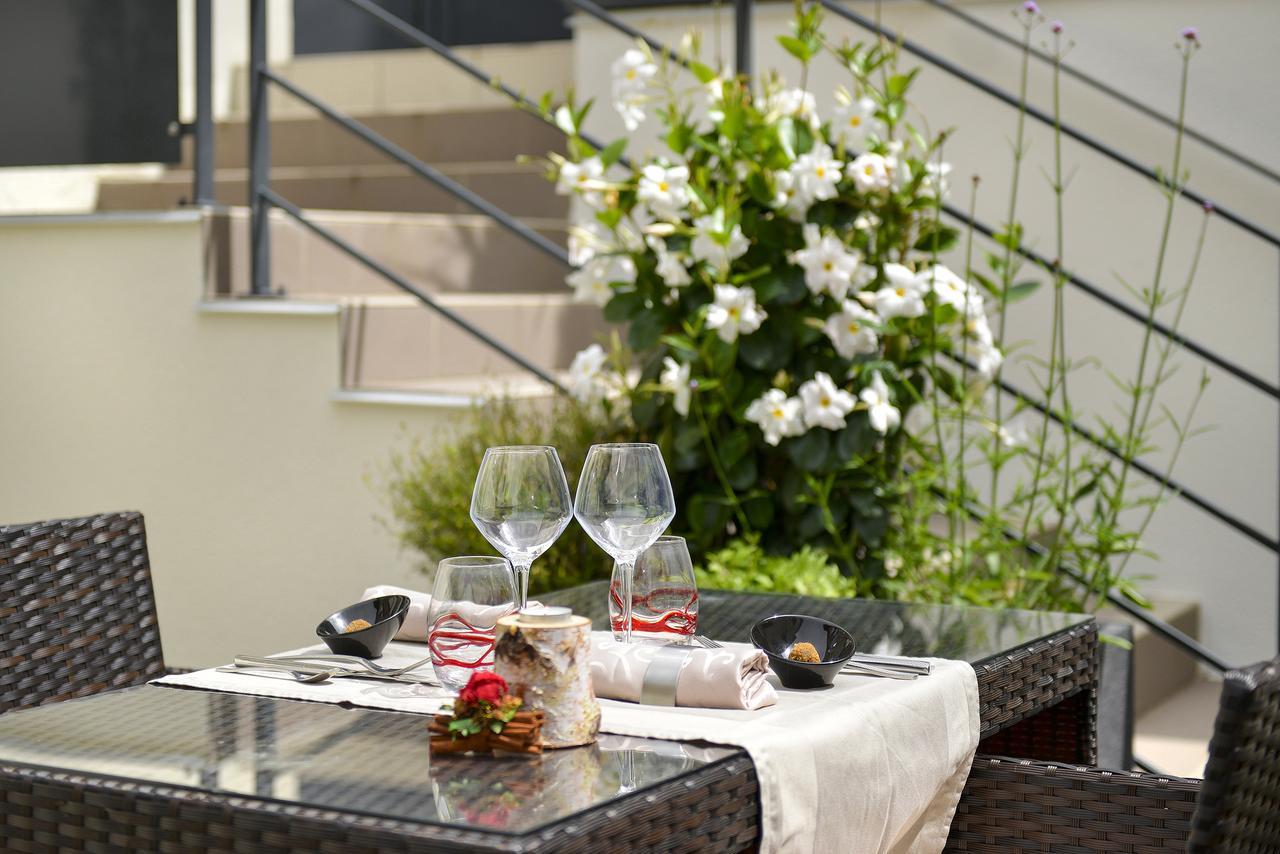 Logis Hotel Spa Restaurant Au Site Normand Клесі Екстер'єр фото